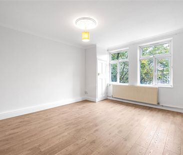 Alexandra Gardens, London, W4 2RY - Photo 2