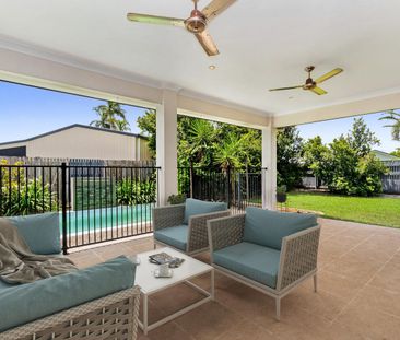 Huge 4 bedroom home with pool - Photo 4