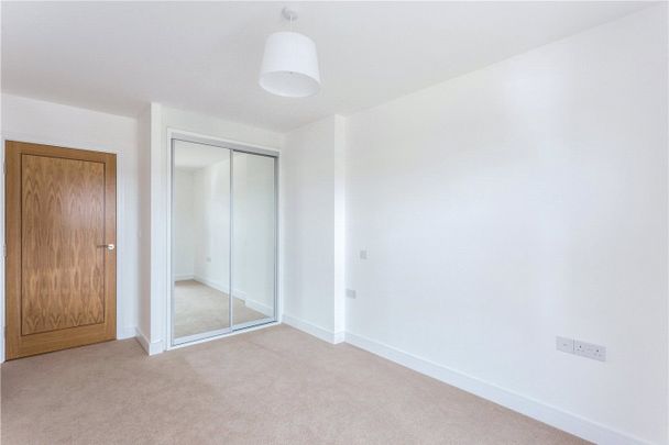 Southmead House, Kingman Way, Newbury, Berkshire, RG14 - Photo 1