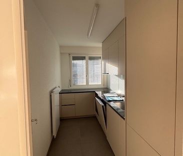Heimelige 3-Zimmerwohnung in Reinach mit Balkon - Photo 2
