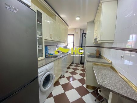 Piso de alquiler en Centro - Photo 5