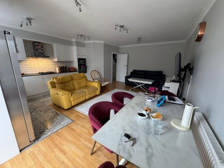 3 bedroom terraced house to rent - Photo 4