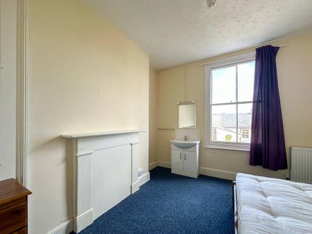 1 bedroom in a house share to rent - Photo 4