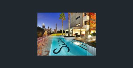 Fully Furnished Specious Inner City Sanctuary - Photo 2