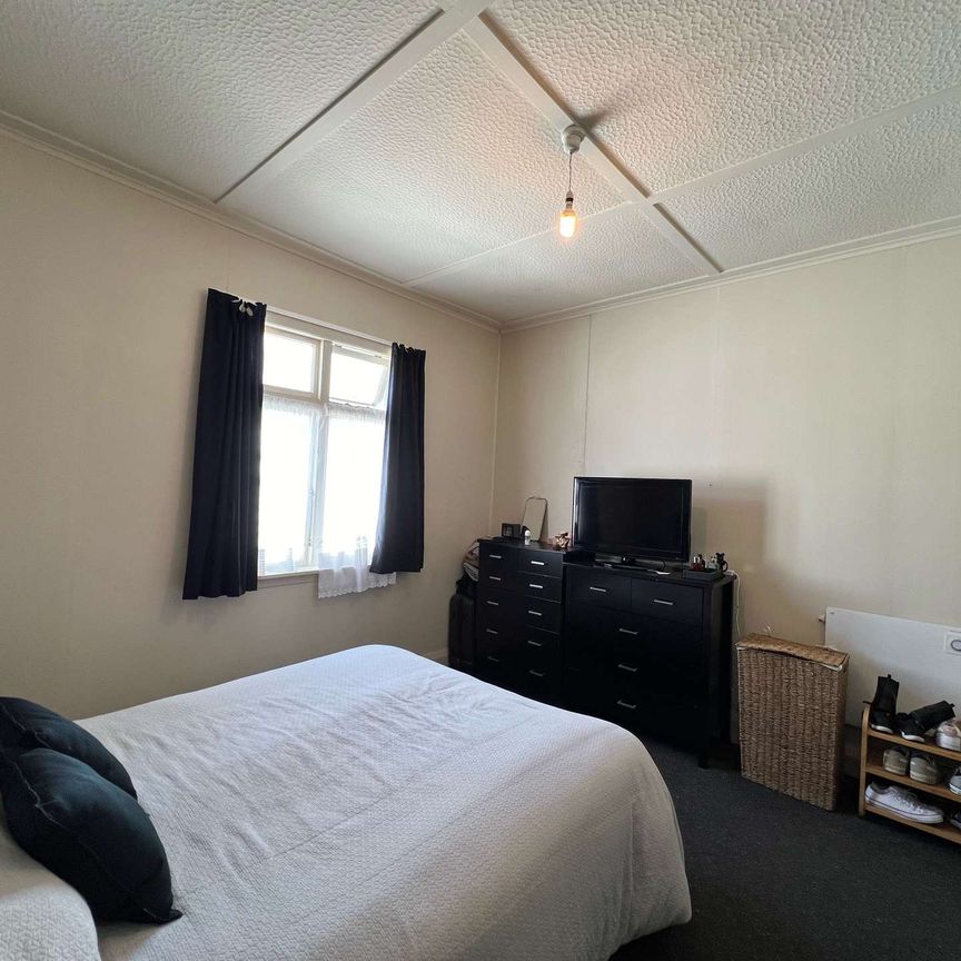 Petone 2 Bedrooms - Photo 1