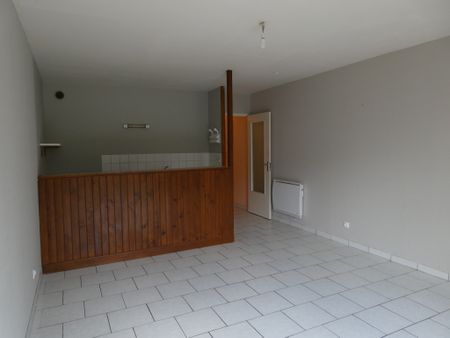 Location Appartement 1 pièce 32m² CHATEAUBRIANT 44110 - Photo 2