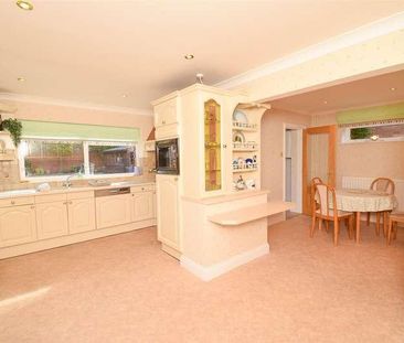 Riverside Close, Laverstock, Salisbury, SP1 - Photo 4