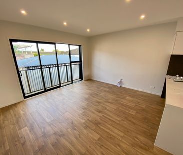 3 Bedroom Townhouse Mt Albert - Photo 1