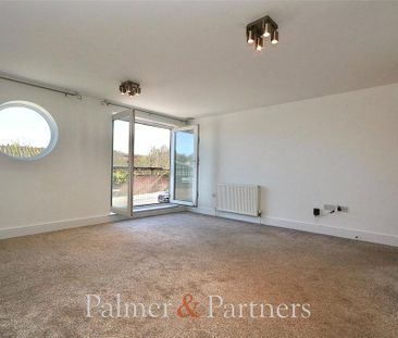 2 bedroom apartment to rent - Photo 3