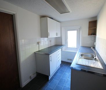 1 bedroom Flat To Let - Photo 3