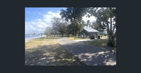 3 Bedroom Duplex in Paradise Point - Photo 3