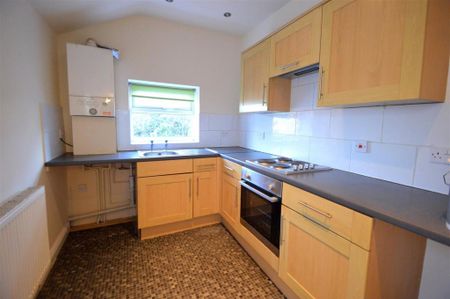 1 bedroom semi-detached house to rent - Photo 2