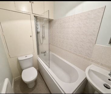 Lochee Road 144B 3/L, DD2 2LB, Dundee - Photo 4
