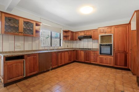 2/6 Myrtle Street, Leichhardt NSW 2040 - House For Rent | Domain - Photo 3