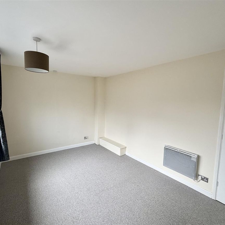 Charnwood Court, Coalville, Leicestershire - Photo 1