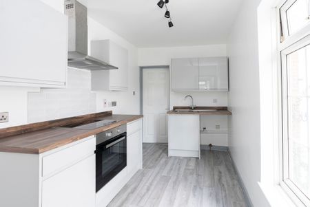 Falkland Road, Dorking, RH4 - Photo 3