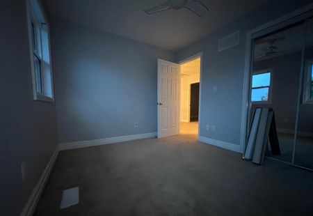 For Lease - 219 Lake Driveway Drive, Ajax, Ontario - Photo 3