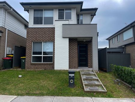 Prime Location, Urban Convenience - Photo 4