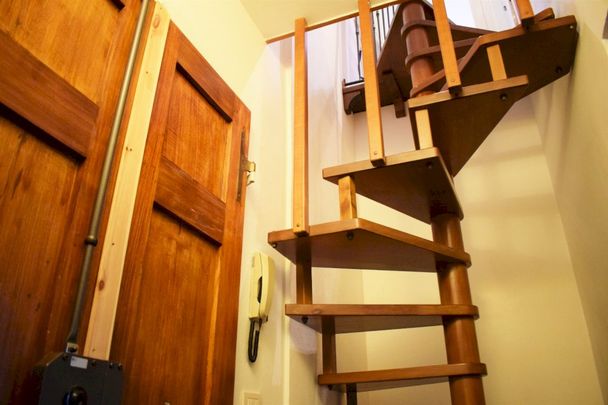 Spacious room with private bathroom in Porta al Prato. - Photo 1