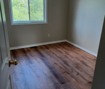 For Lease - 37 Banchory Crescent, Kanata, Ontario - Photo 6