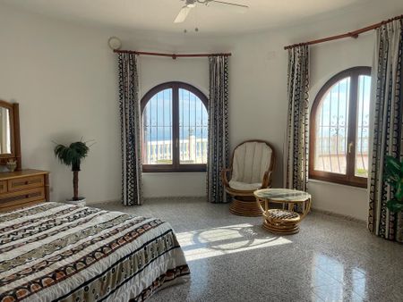 LONG TERM RENTAL. Beachfront villa for rent in Cumbre del Sol - Photo 5