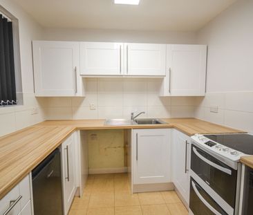 The Meadows, CM21, Sawbridgeworth - Photo 1
