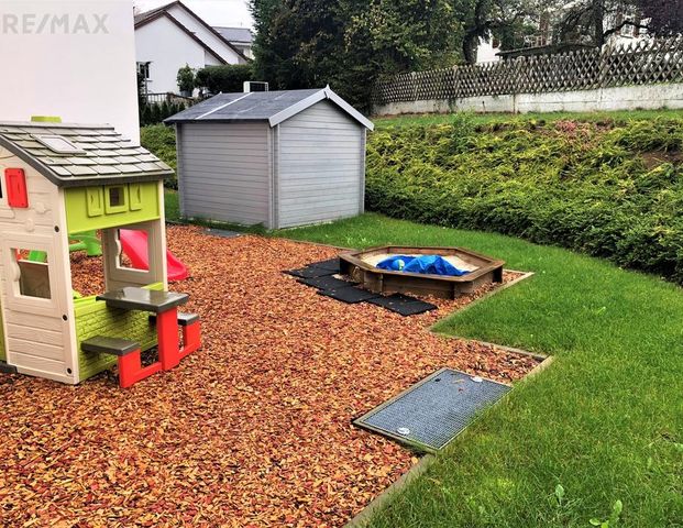 Geräumiges Wohnen mit Aufzug und Ausblick - Foto 1