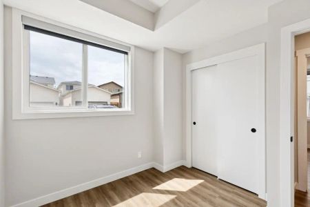 Livingston Townhomes — 2 bedroom, 1 bathroom and garage - Photo 2