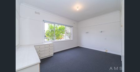 The Ideal Family Home !! - Photo 4