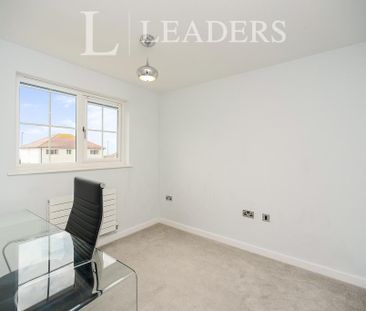 3 bedroom semi-detached house to rent - Photo 4