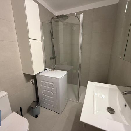 Location Appartement 2 pièces 45m² NICE 06300 - Photo 4