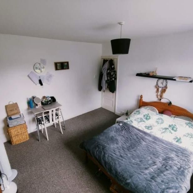 5 bedroom semi-detached house to rent - Photo 1