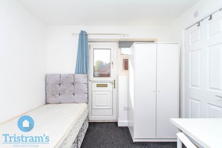 1 bed Studio for Rent - Photo 2