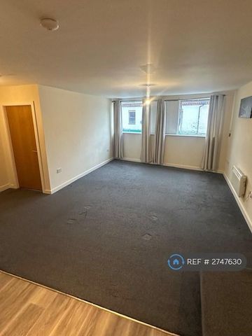 2 bedroom flat to rent - Photo 3