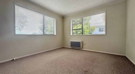 3-Bedroom Home in Totara Park - Photo 3