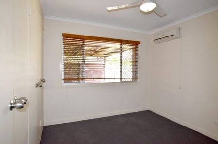 CHARMING 3 BEDROOM HOME WITH OUTDOOR AREA - Photo 3
