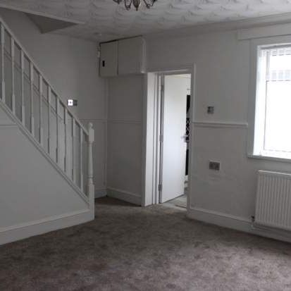 3 bedroom property to rent in Wingate - Photo 1