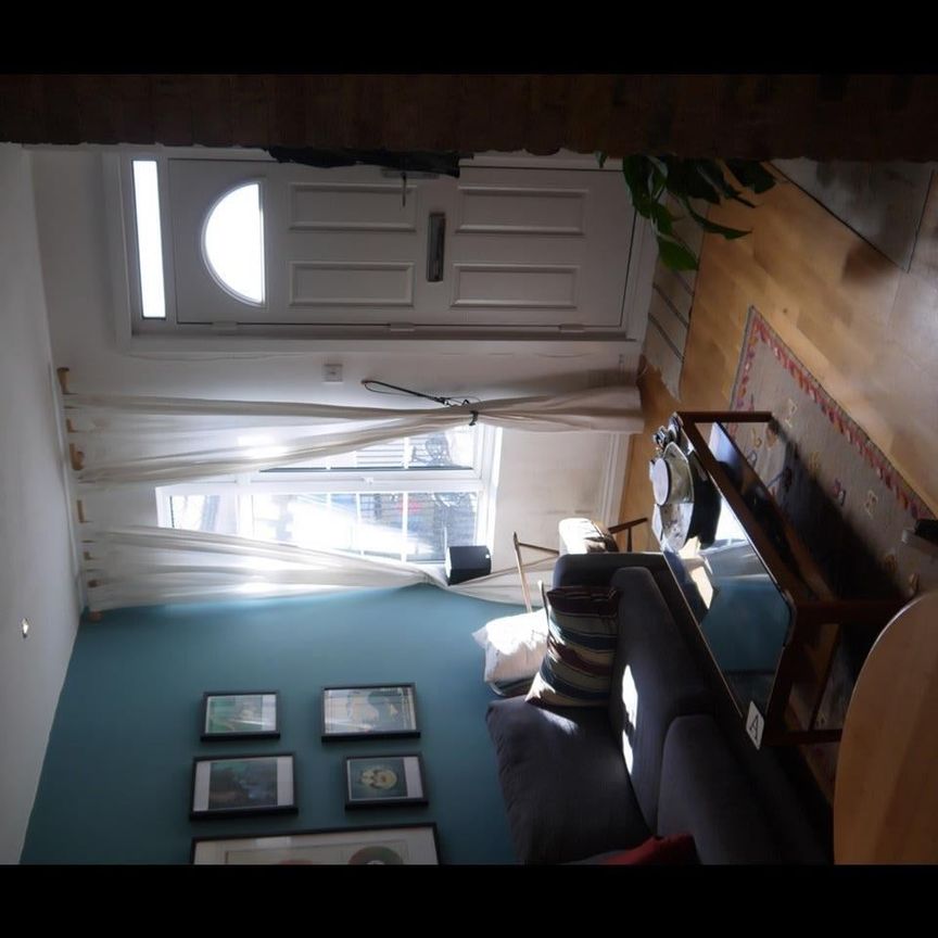 2 Bed Flat, London, E5 - Photo 1