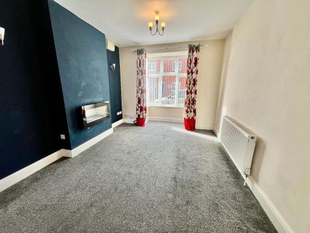 2 bedroom end of terrace house to rent - Photo 3