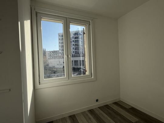 Location Appartement 1 pièce 24m² CHAMBERY 73000 - Photo 1