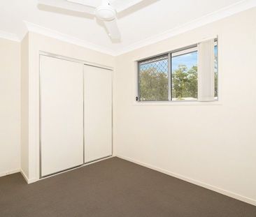 Charming Townhouse in Serene Warner Groves - Photo 2