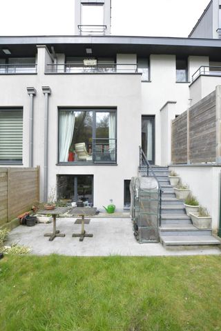 Saint-Job: Magnificent modern 4-bedroom house + garden - Photo 5