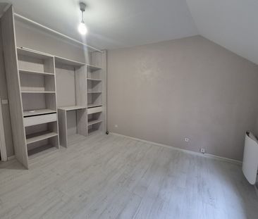 Location Maison 2 pièces 44m² LE QUESNOY 59530 - Photo 1