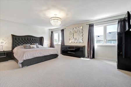 For Lease - 3298 Liptay Avenue, Oakville, Ontario - Photo 3