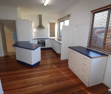 Tidy Home In A Great Location - Rent increase to $600 p/w from 12/0... - Photo 6