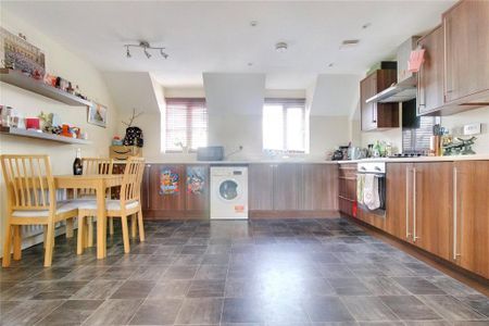 2 bedroom apartment to rent - Photo 4