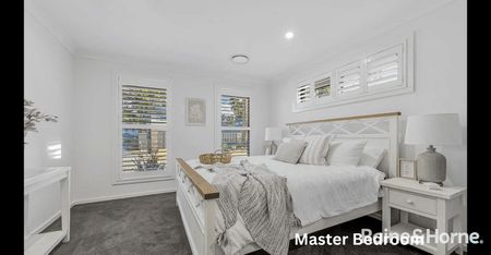 4 Bedroom townhouse in gated complex - Photo 2