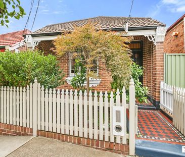 Modern Federation Cottage in Heart of Dulwich Hill - Photo 6