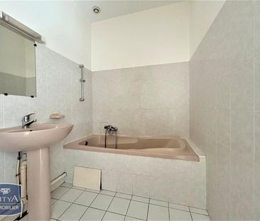 Location Appartement 3 pièces 81m² LA ROCHE CHALAIS 24490 - Photo 5
