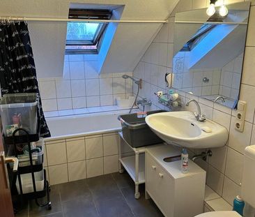 Dachwohnung 60 m² – 2 Zimmer – ab sofort frei - Photo 1